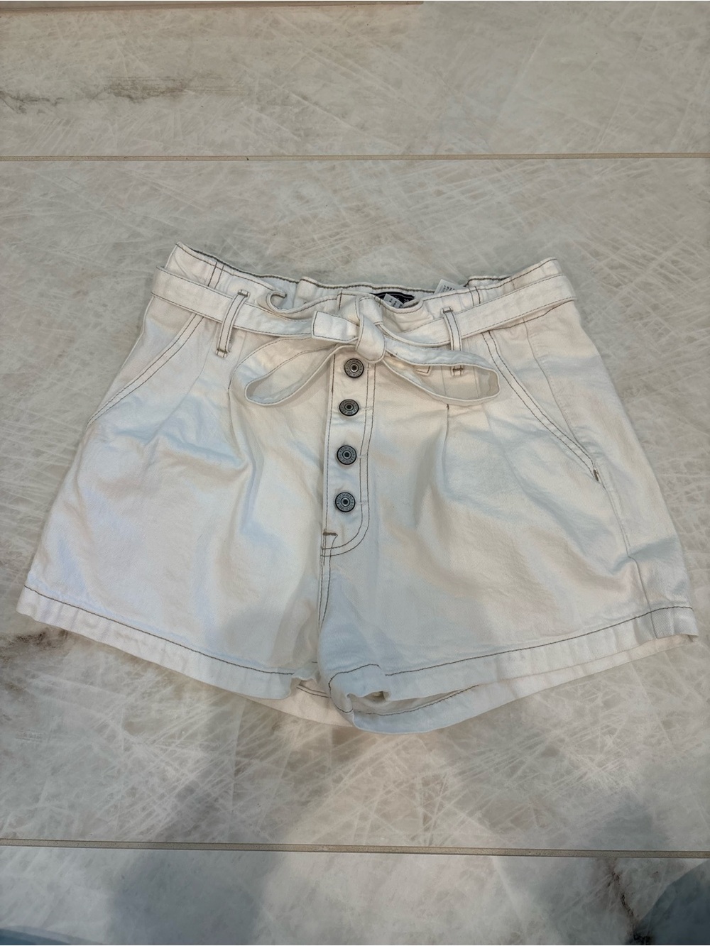Abercrombie & Fitch Belted Natural Rise Shorts